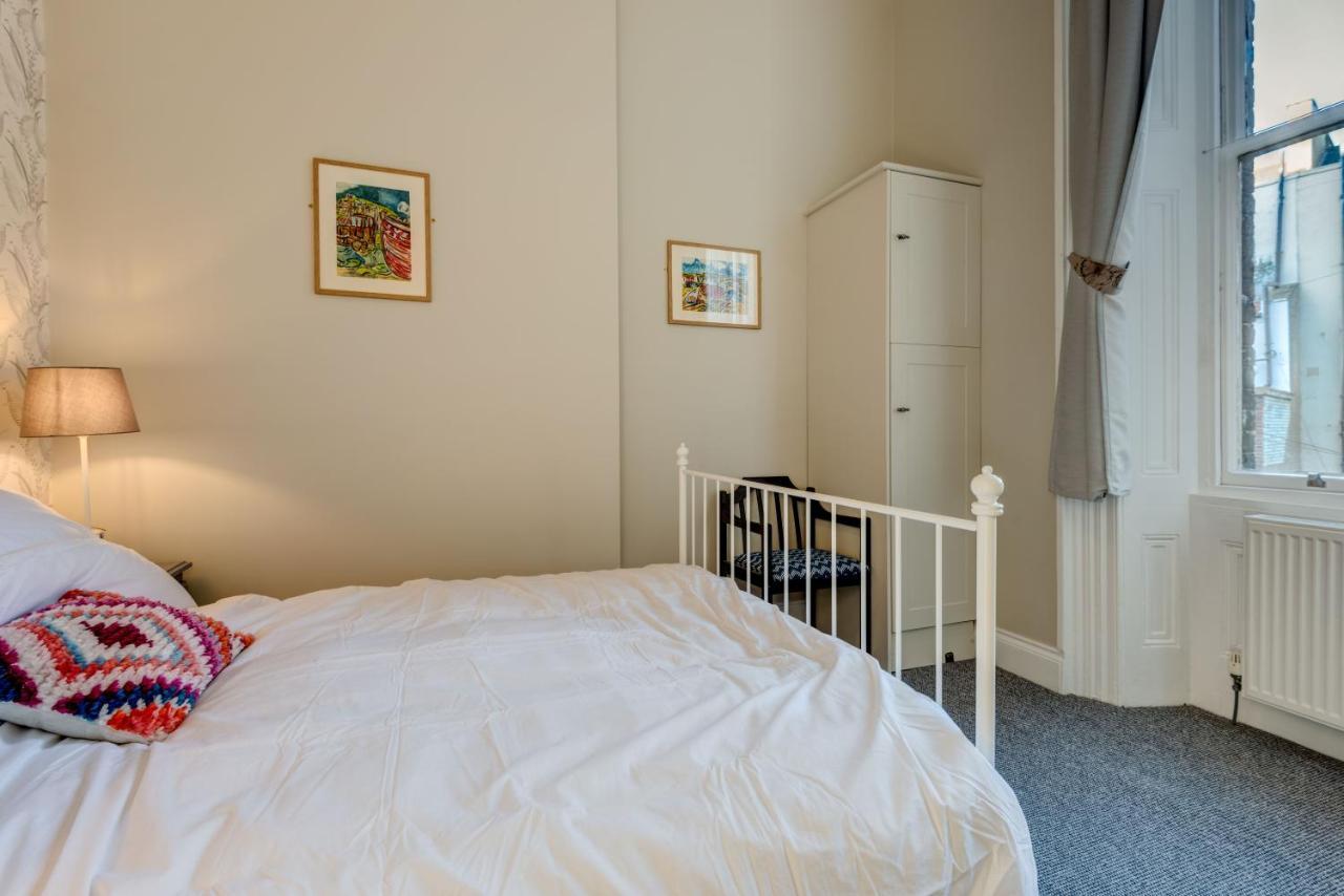 Apartamento No.6 Beautifully Presented Seafront Apartment