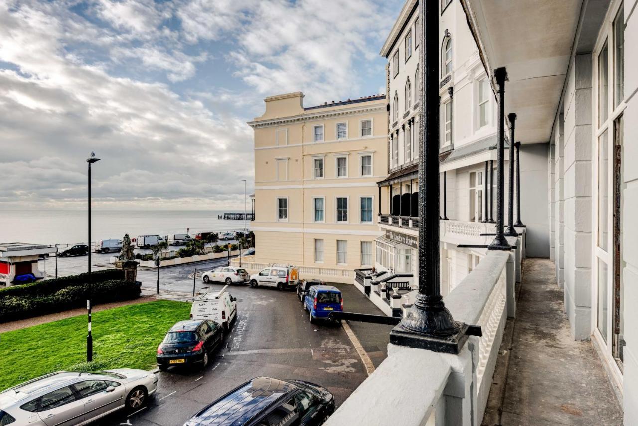No.6 Beautifully Presented Seafront Apartment Londres